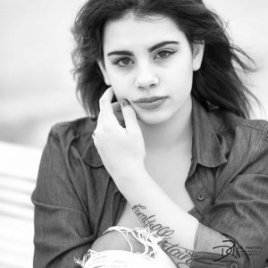 How to take outdoor model portrait photos